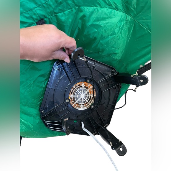 8FT Christmas Inflatable Santa Clause Fishing on a Boat - Picture 7 of 14